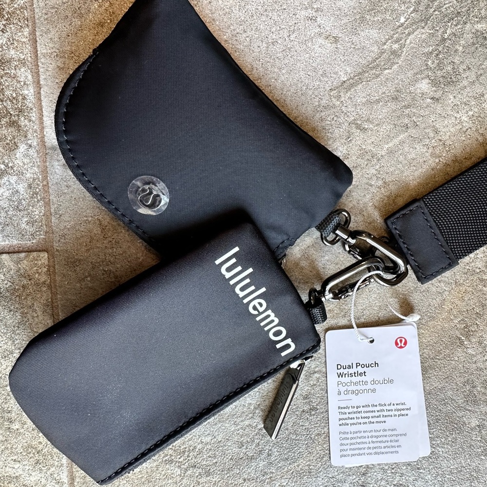 NWT lululemon dual pouch wristlet